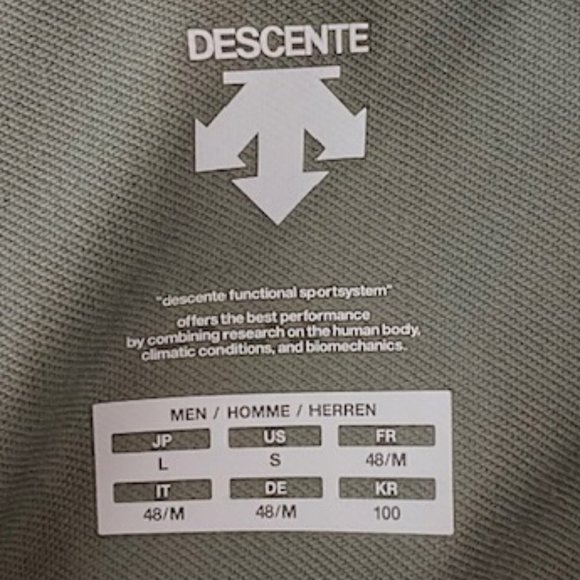 Descente 1/4 Zip Mid Layer Pullover | S - Picture 6 of 8